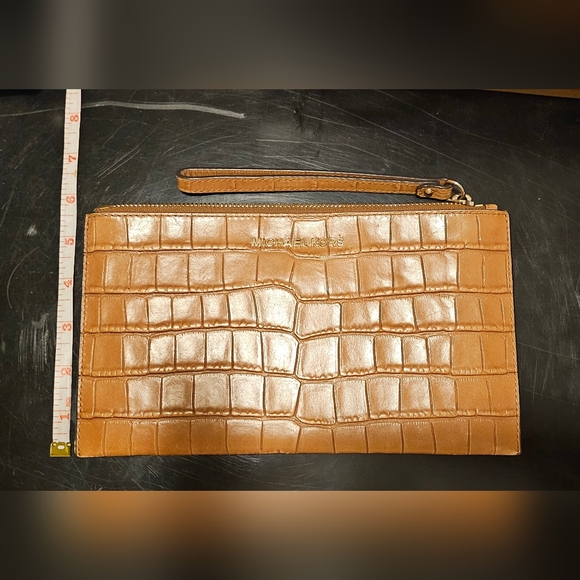 Textured Leather Michael Kors Luggage Colored Wristlet - Picture 6 of 6